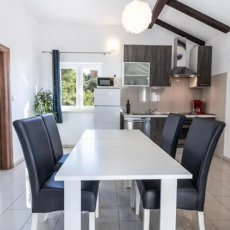 Апартаменты Petra Palit