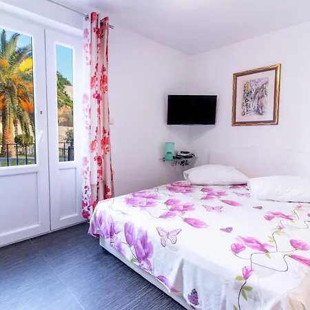 Petra アパート *