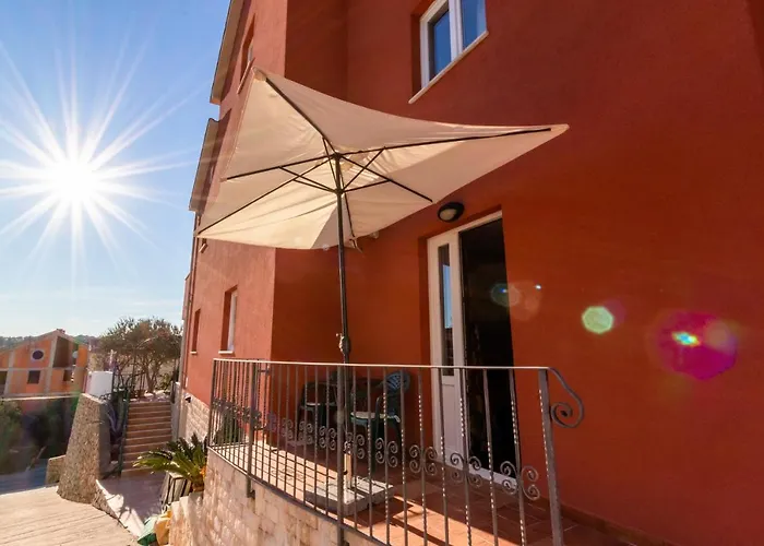 Petra Apartment *