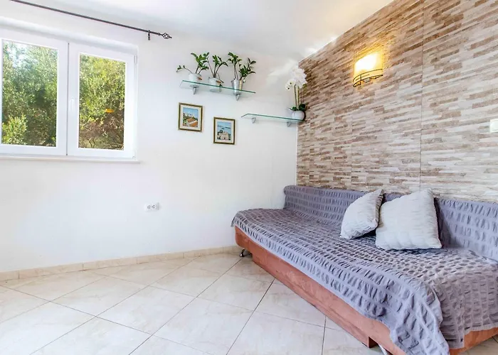 Petra Apartment *