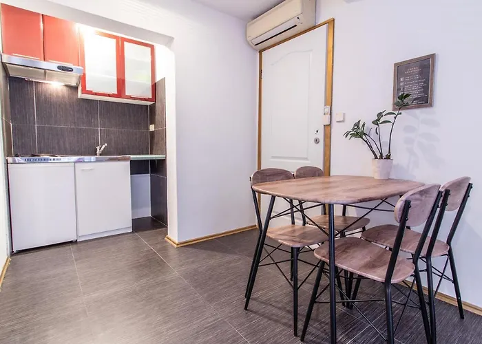 Petra Apartment *